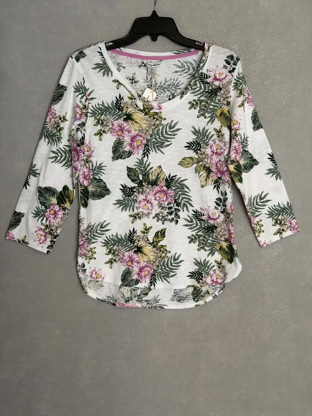 Tommy Bahama Ashby Isles Petal of Luxury T-Shirt White Floral Women's Medium NEW